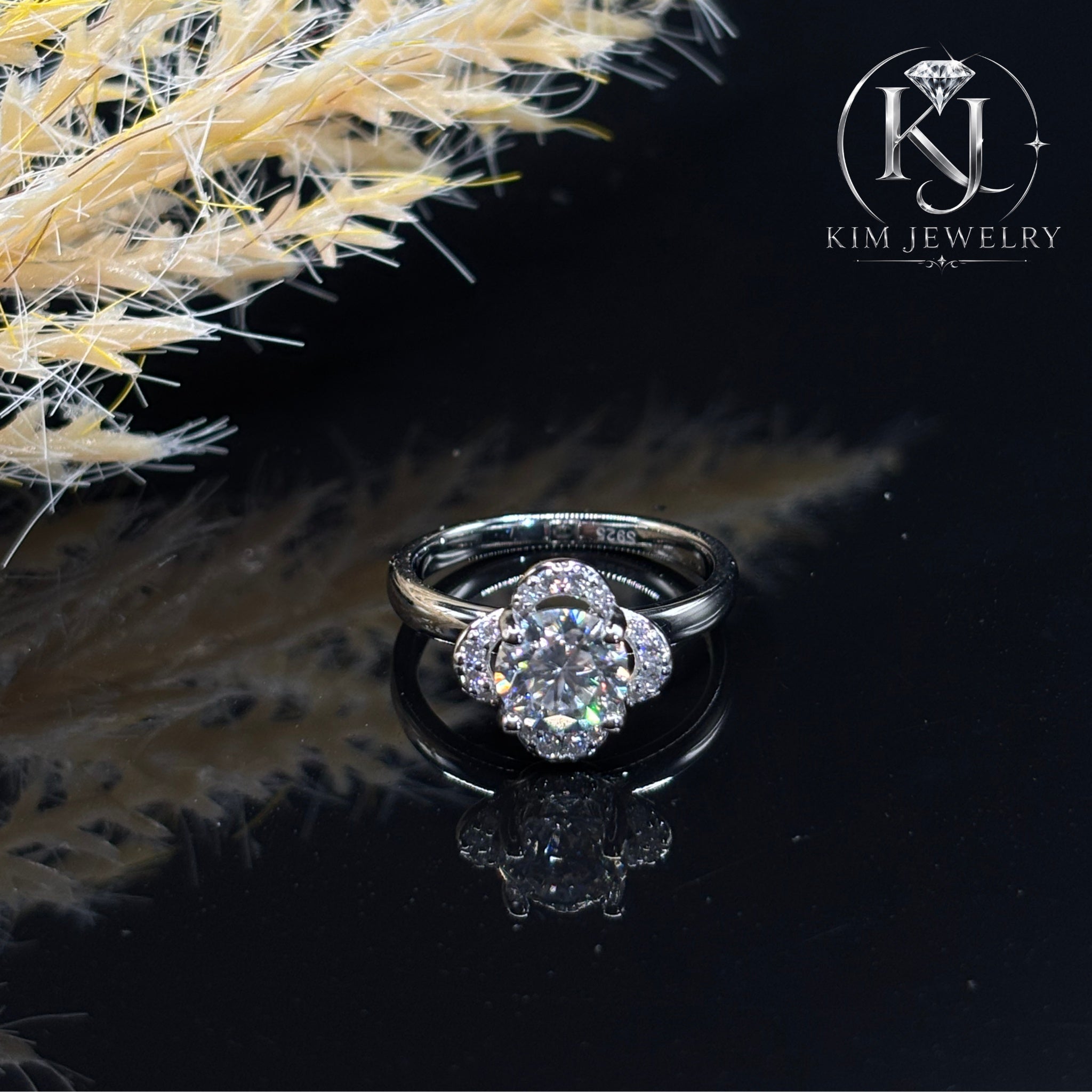 1CT VVS D Color Round Cut Clover Halo Moissanite Engagement Ring