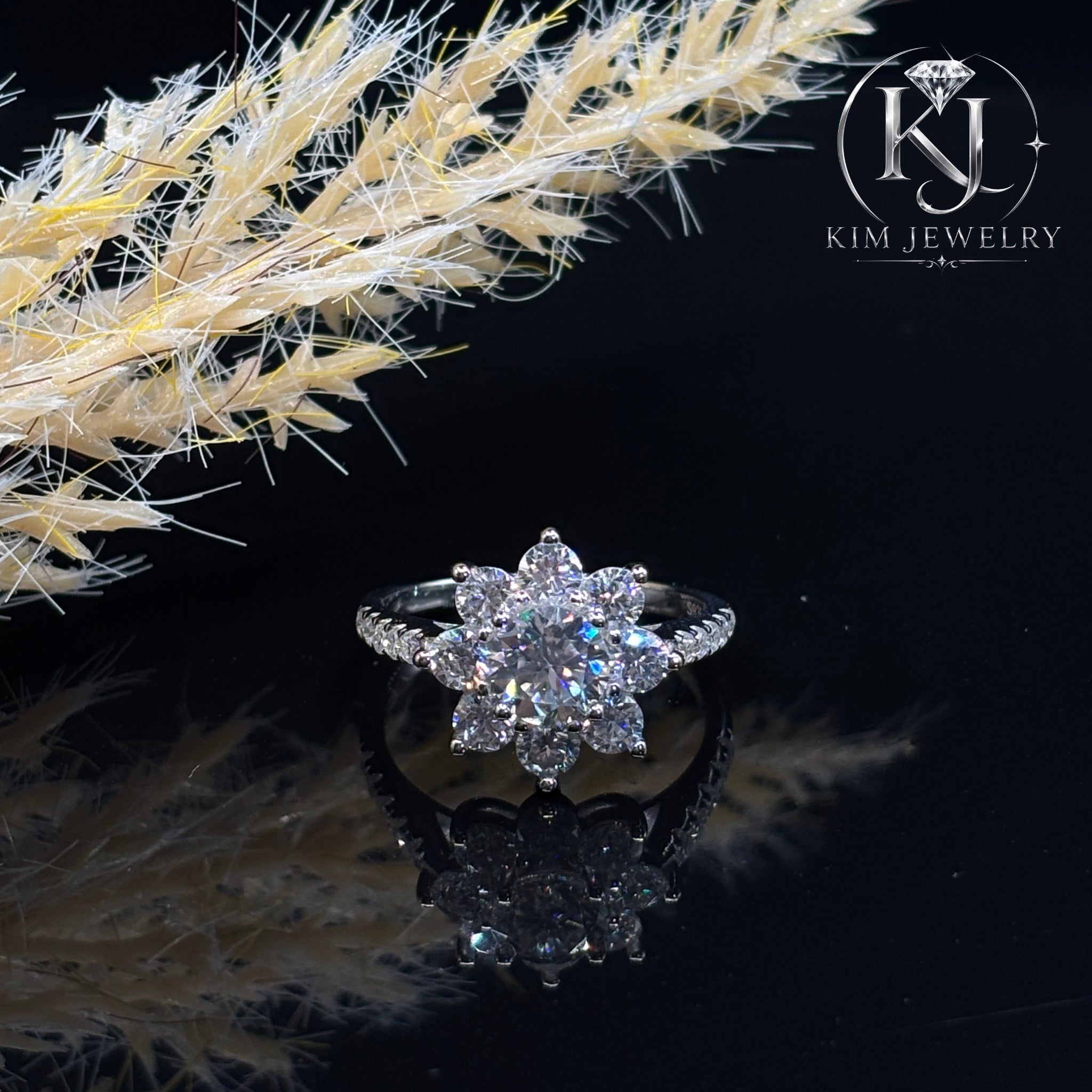 1CT | 2CT VVS D Color Flower Halo Round Cut Moissanite Engagement Ring